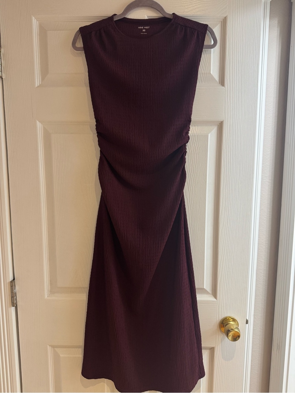 Nine West Sleeveless Ruched Midi Dress in Burgundy